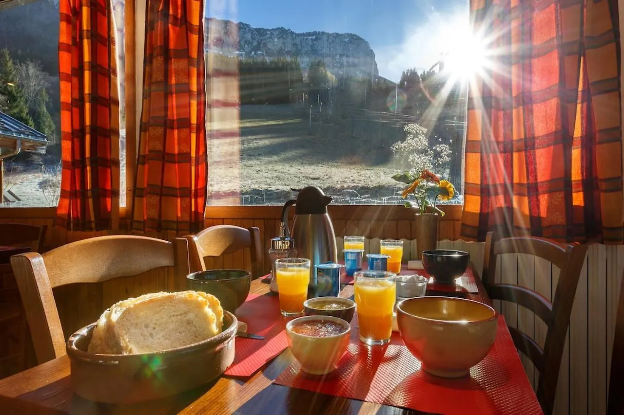 Auberge de jeunesse Chalet de la Hulotte à Entremont-le-Vieux
